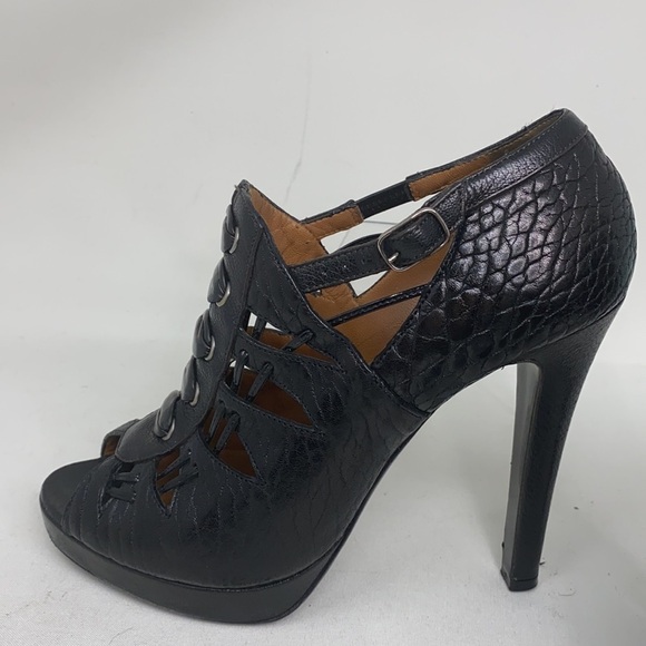 Givenchy 39 Black Leather Peep toe Platform Heel - Picture 4 of 16